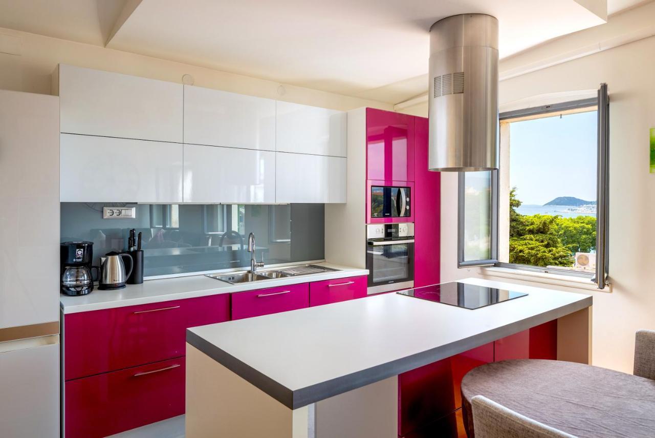 Luxury Apartment Olavia Rooftop Terrace & Seaview สปลิท ภายนอก รูปภาพ