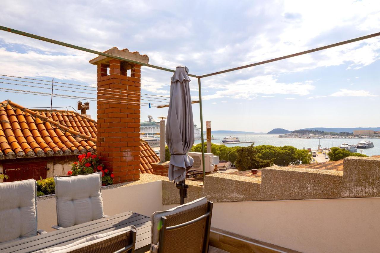 Luxury Apartment Olavia Rooftop Terrace & Seaview สปลิท ภายนอก รูปภาพ