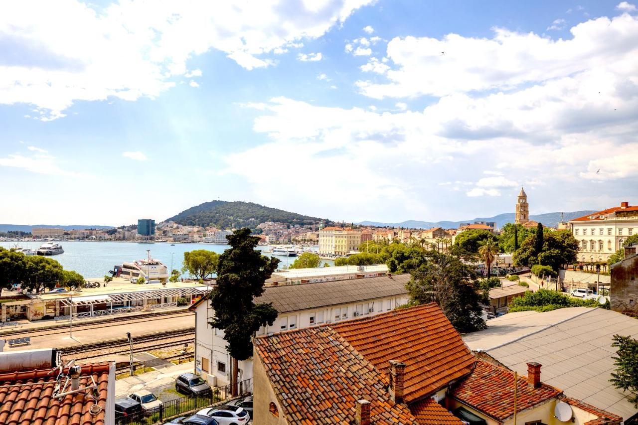 Luxury Apartment Olavia Rooftop Terrace & Seaview สปลิท ภายนอก รูปภาพ