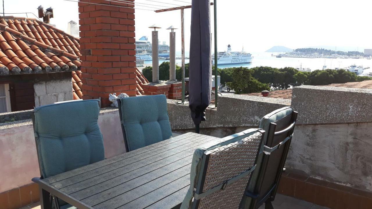 Luxury Apartment Olavia Rooftop Terrace & Seaview สปลิท ภายนอก รูปภาพ