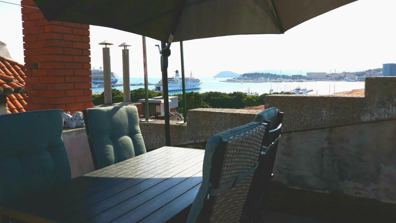 Luxury Apartment Olavia Rooftop Terrace & Seaview สปลิท ภายนอก รูปภาพ